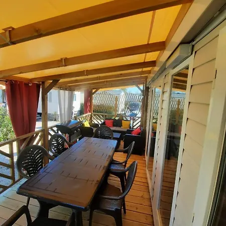 Grand Mobilhome Spacieux 8 Places Frejus/straphael Camping