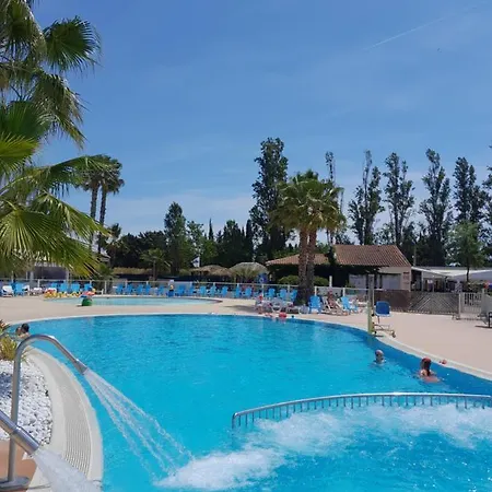 Grand Mobilhome Spacieux 8 Places Avec Piscine Payante Kemping *