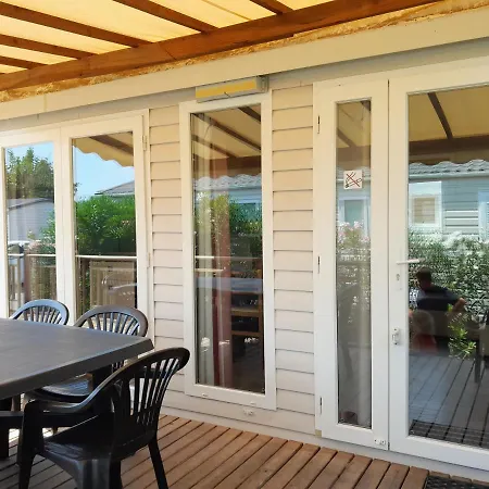 Campsite Grand Mobilhome Spacieux 8 Places Frejus/straphael *